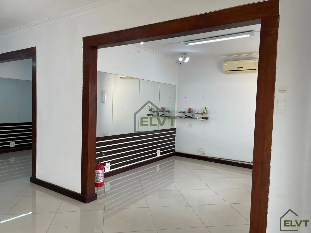 Casa Comercial para Alugar no Centro de Osasco | 6 Quartos e 4 Vagas. - Foto 4