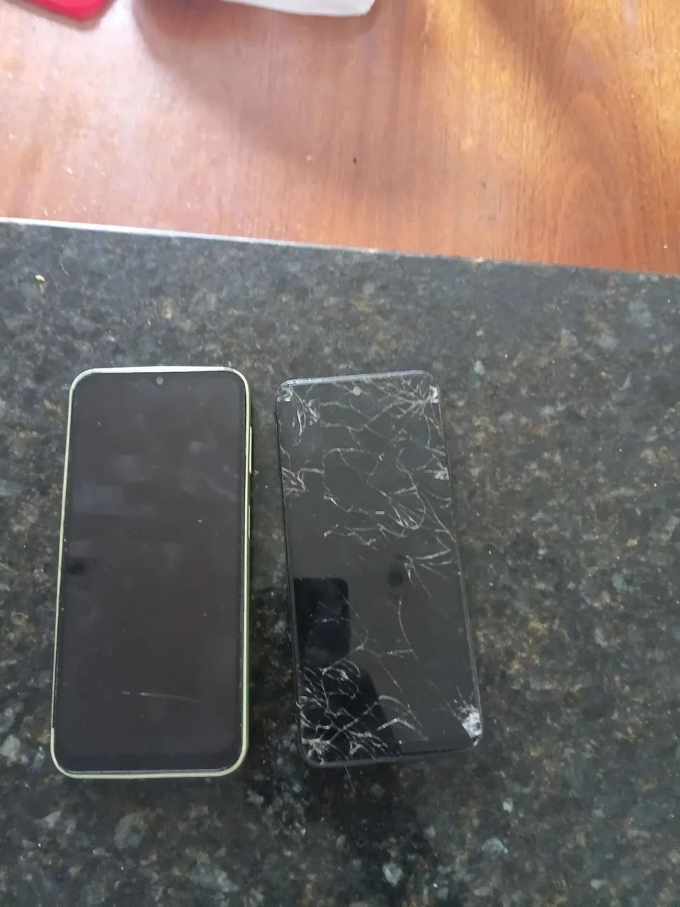 Vende celular para peça ou arrumar um xami e um a14 Samsung  - Foto 2