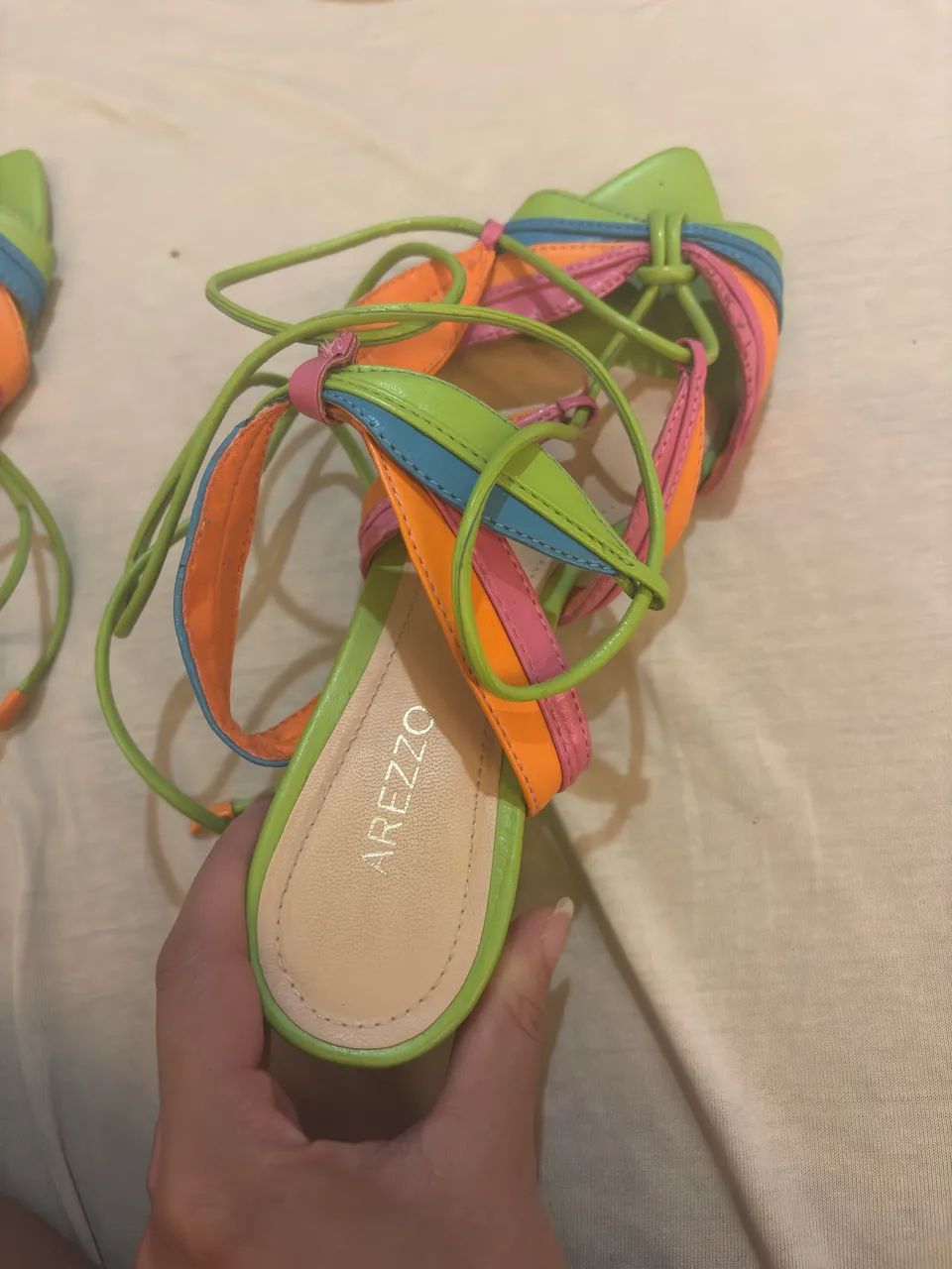Sandália Arezzo semi nova 