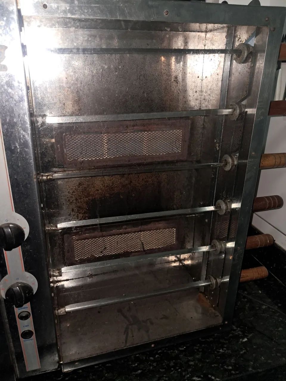 Maquina de assar 