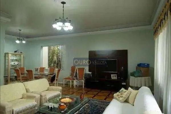 Sobrado com 400m²
