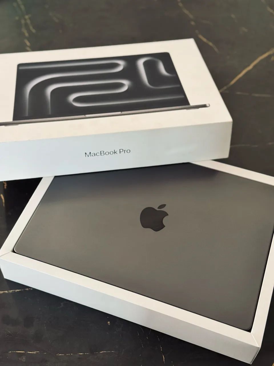 MACBOOK PRO M3 18GB 512GB SSD