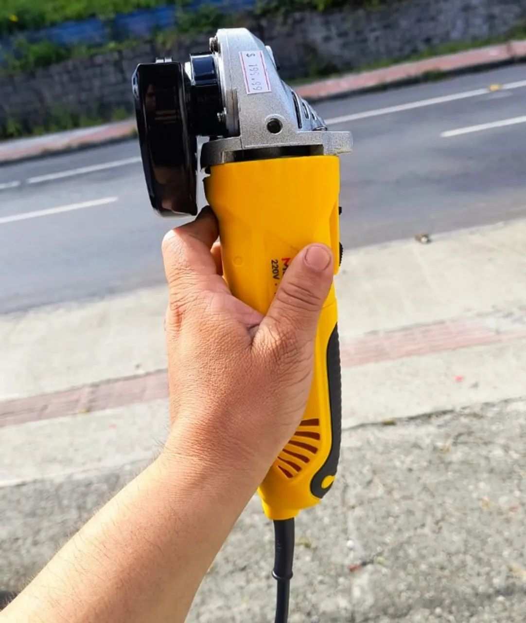 Esmerilhadeira Menegotti 750w 220v - Foto 2