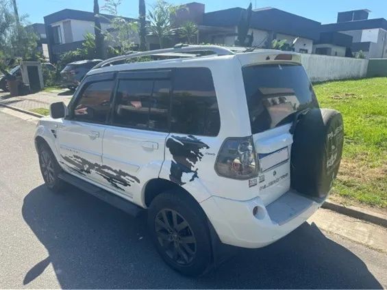 Mitsubishi Pajero 2012