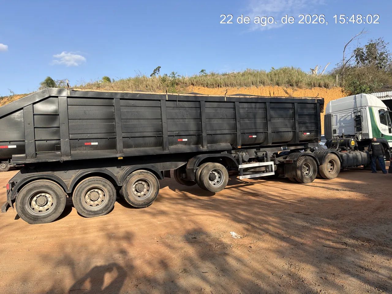 Iveco 480 carreta e 4 eixo caçamba  - Foto 3