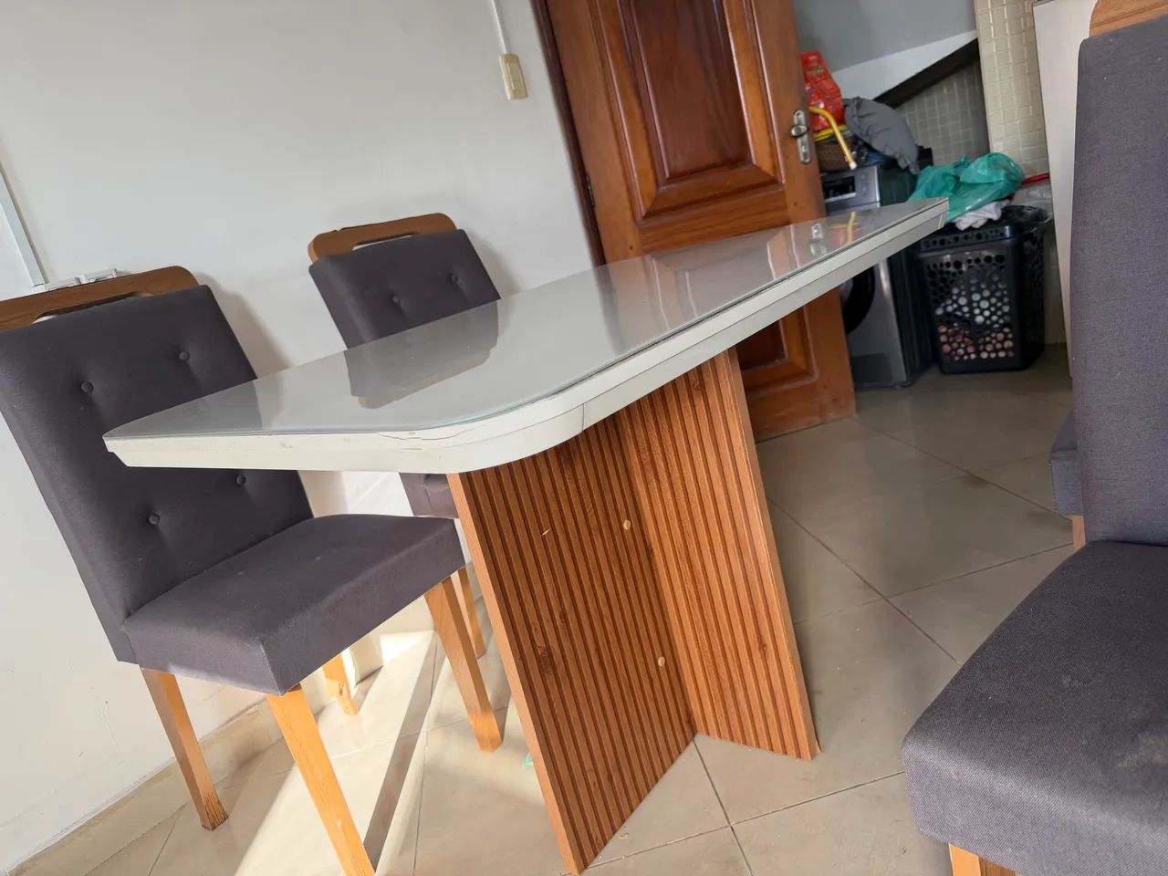 Vendo mesa com tampo de vidro 4 lugares  - Foto 5