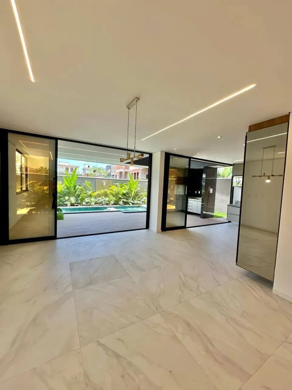 Exclusividade e Sofisticação | Casa Duplex Contemporânea à Venda no Vert Natureza - Foto 4