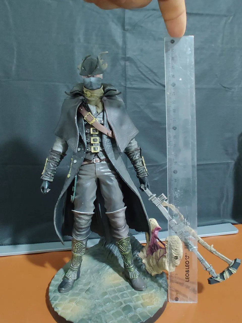 Estátua Bloodborne Action figure 30CM  - Foto 4