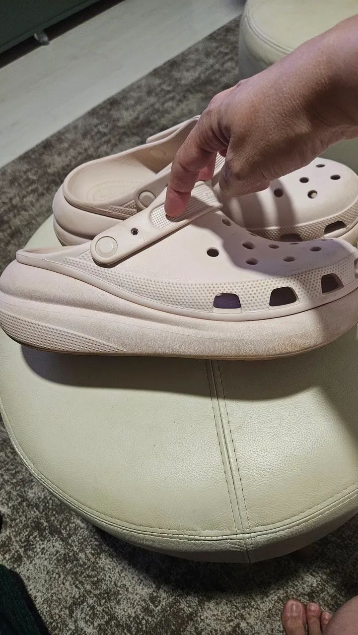 Crocs Plataforma tamanho 40 - Foto 2