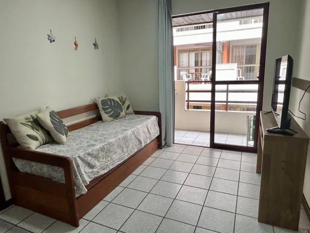 Apenas 50 metros da Praia de Canasvieiras - Foto 2