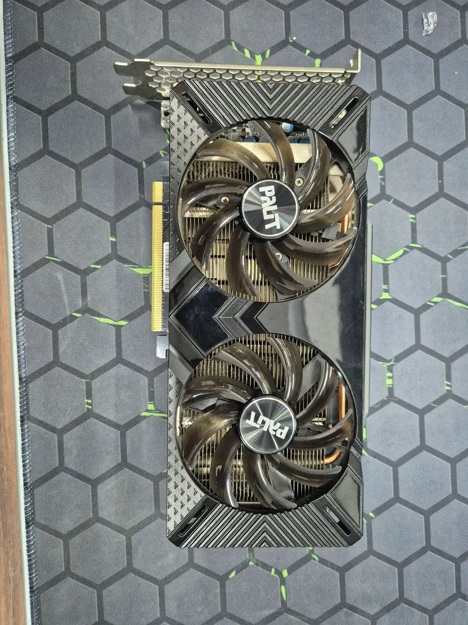 Placa de Vídeo Palit GeForce GTX 1660 - 6GB GDDR6 192 bits Gaming Pro Super