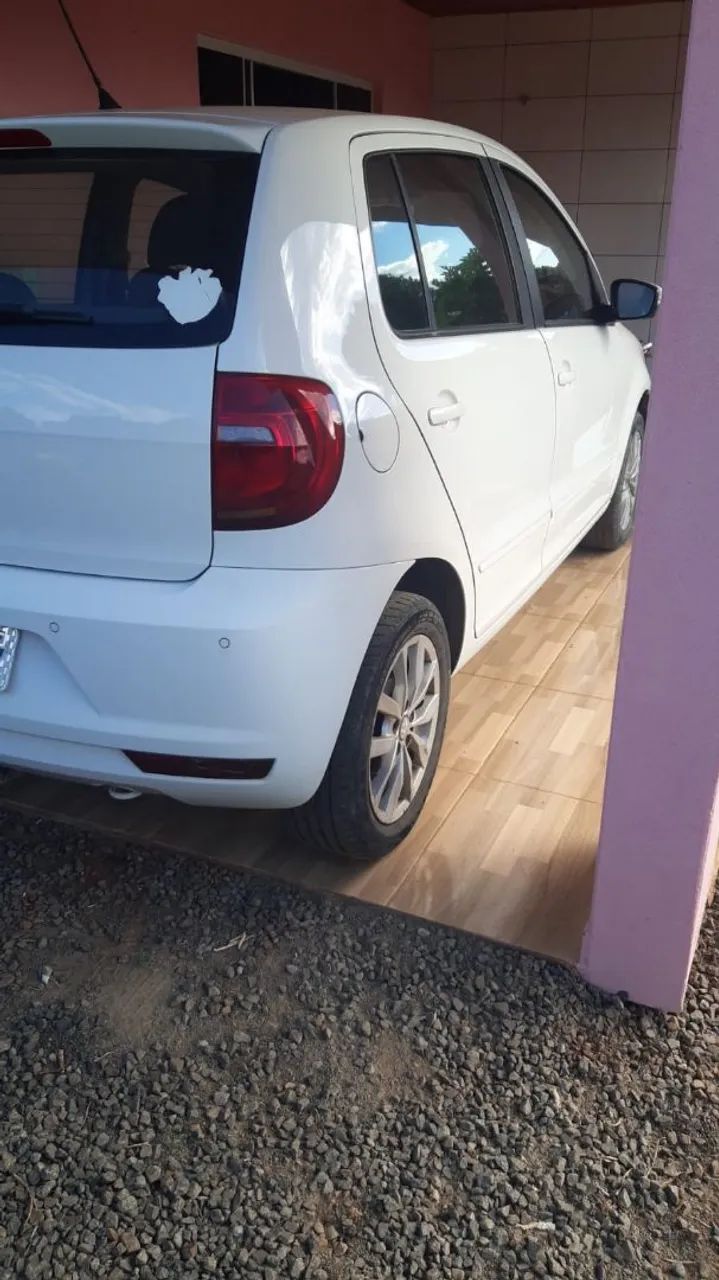 Volkswagen Fox 1.0 MI Total Flex 8V 5P 2014 - Foto 3