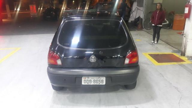 Carro Ford Fiesta 2001 - Foto 2