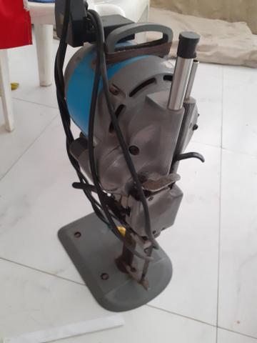 Máquina de corte 6 cm em ótimo estado de uso