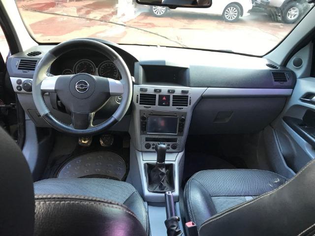 Oferta- Vectra 2.0 Elegance Mec + banco de couro + rodas liga leve + kit multimidia - Foto 8
