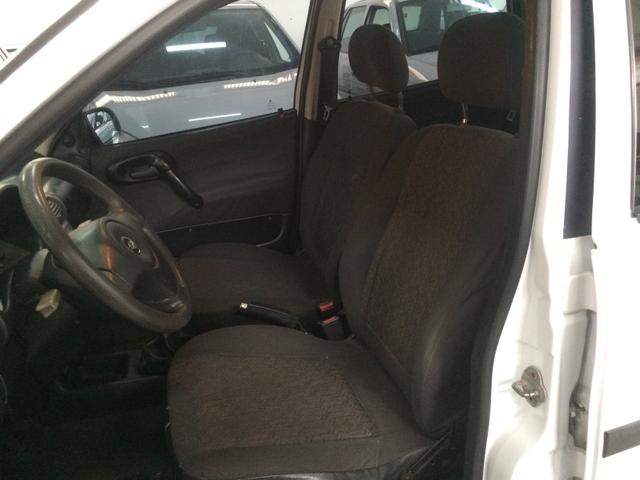 CORSA Classic 1.6 2003 c/ direção hidráulica - Foto 18