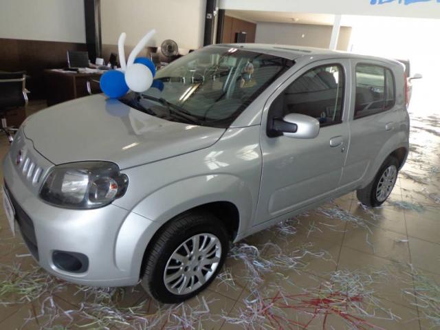 Fiat Uno VIVACE 1.0 4 PORTAS - Foto 6