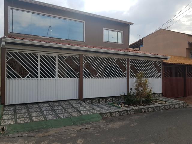 Exelente sobrado escriturado quadra 110 recanto das emas