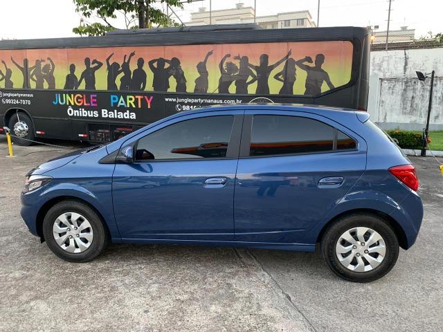 Onix modelo novo lt com my link 10 mil de entrada - Foto 3