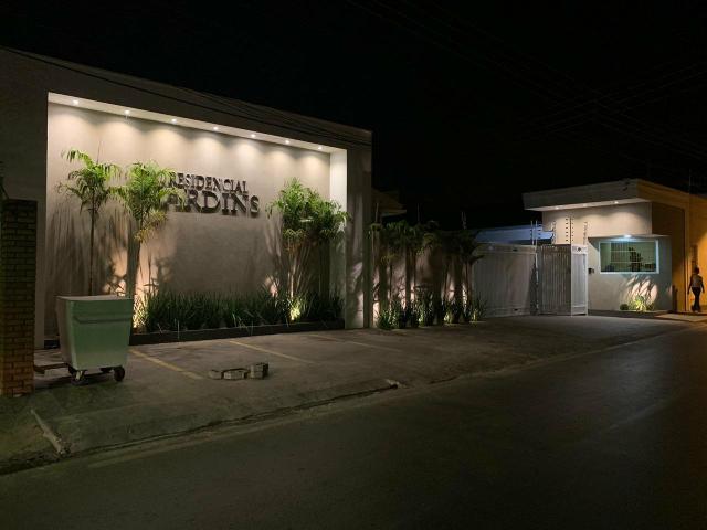 Casa térrea em condomínio região central de Várzea Grande