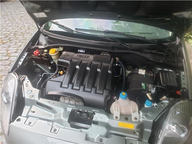 Fiat Punto 1.4 attractive italia 8v flex 4p manual - Foto 8