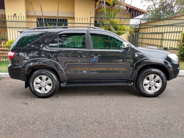 HILUX SW4