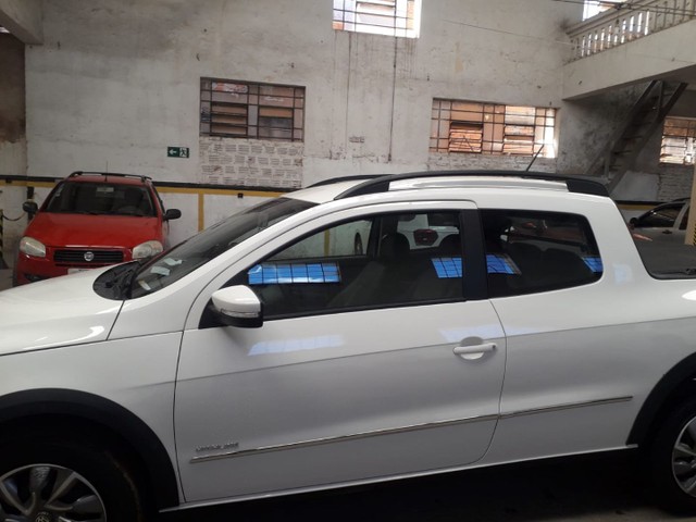 SAVEIRO MUITO NOVA ANO 2016