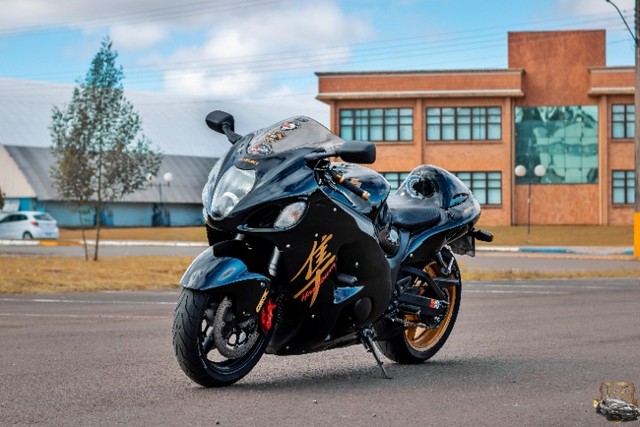 SUZUKI HAYABUSA 2000