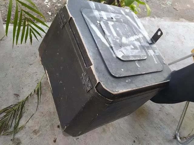 Recuperação de baú de moto 