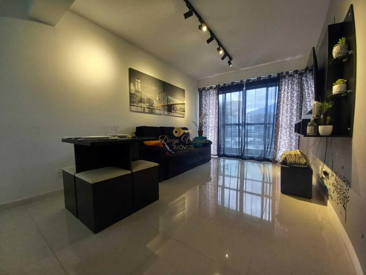 Apartamento para Venda em Teresópolis, Várzea, 2 dormitórios, 1 suíte, 2 banheiros, 1 vaga