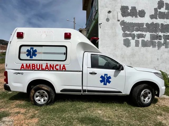 S10 Ambulância 