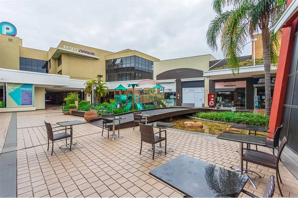 "Sala comercial disponível com 30m² no coração da zona sul de Porto Alegre!"