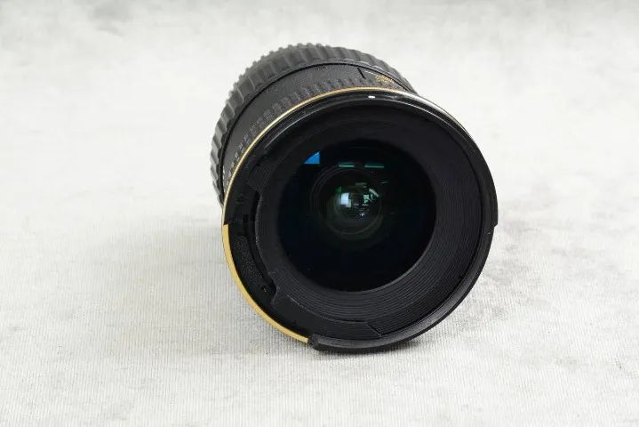 Lente Tokina 12 24mm F4 At X Dx ótima porém anel quebrado não afeta as fotos - Foto 3