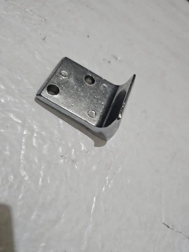 Fiorino furgao 147 batente fechadura tampa traseira novo original 