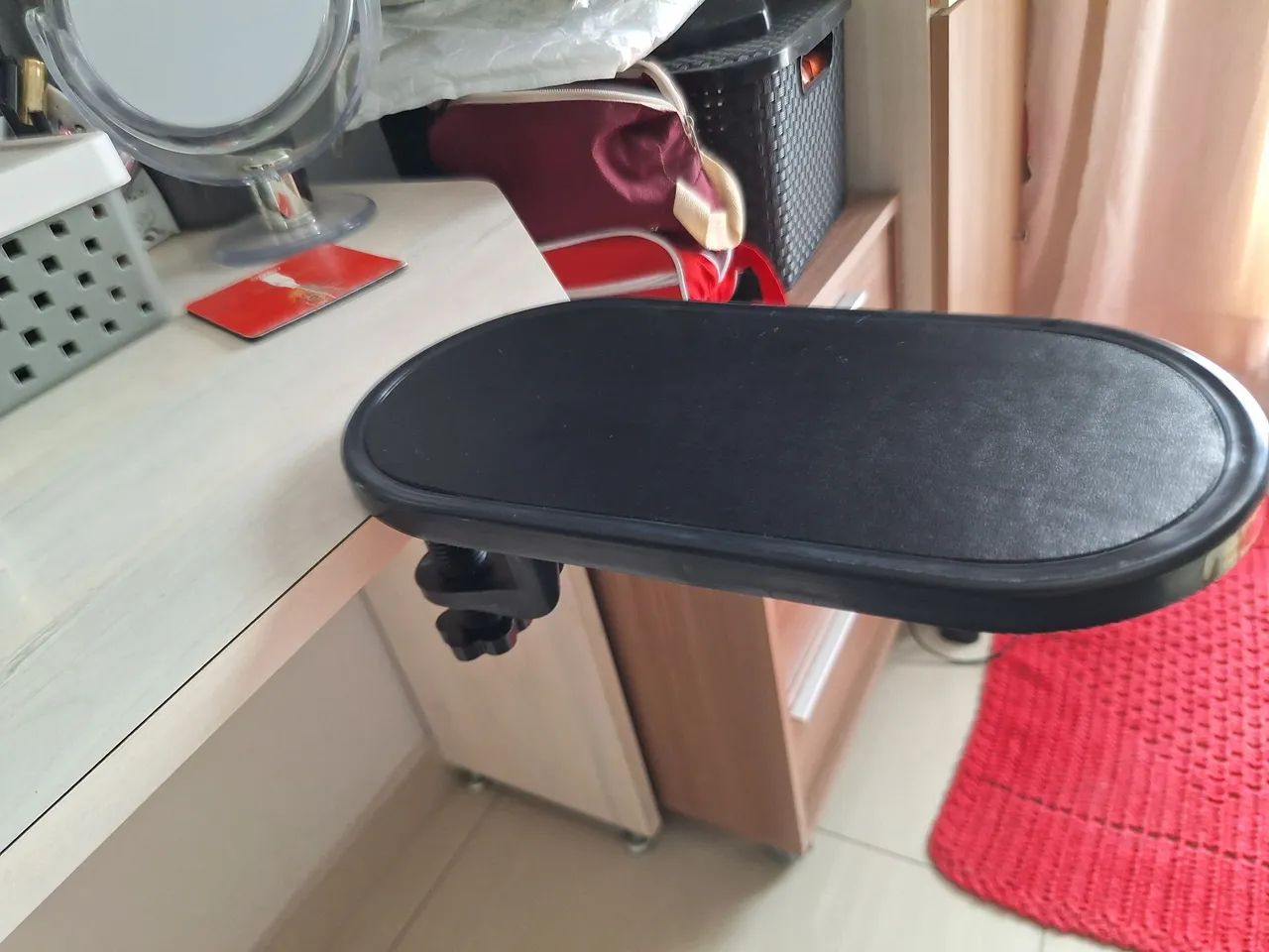 Apoio de mesa para antebraço 