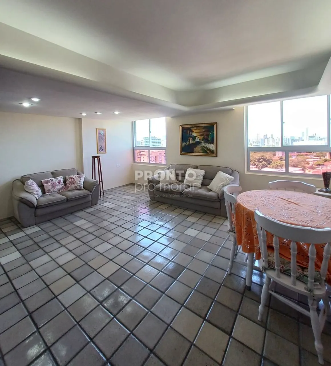 Apartamento com excelente localização no bairro da Boa Vista, com 85,48m² de área útil.