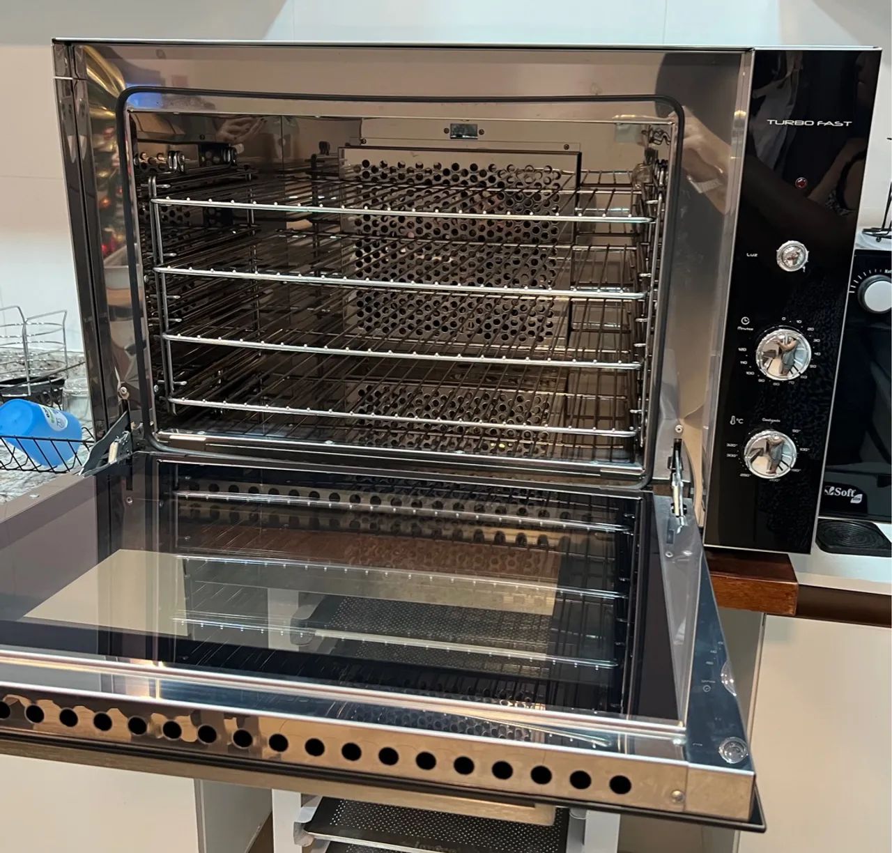 Forno Elétrico Fischer Turbo Fast 80 litros + Bancada de Apoio + 8 Assadeiras - Foto 3