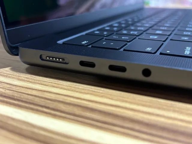 MacBook Pro M4 Pro 14pol 24GB / 512GB Como Novo - Garantia Apple Ativa - Preto Espacial - Foto 3