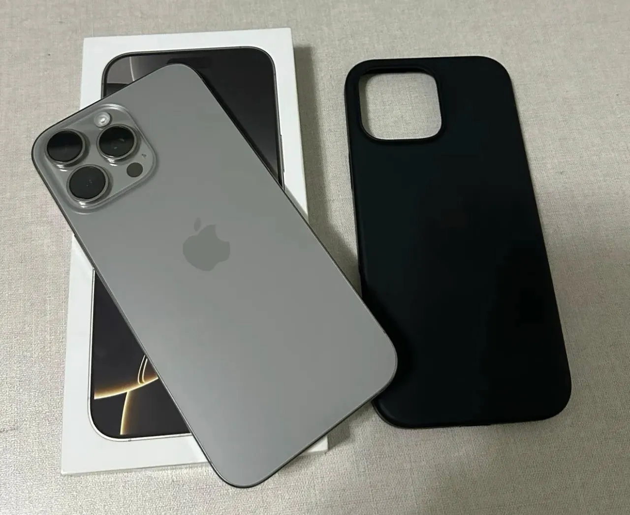 iPhone 16 pro max 256G na caixa !!
