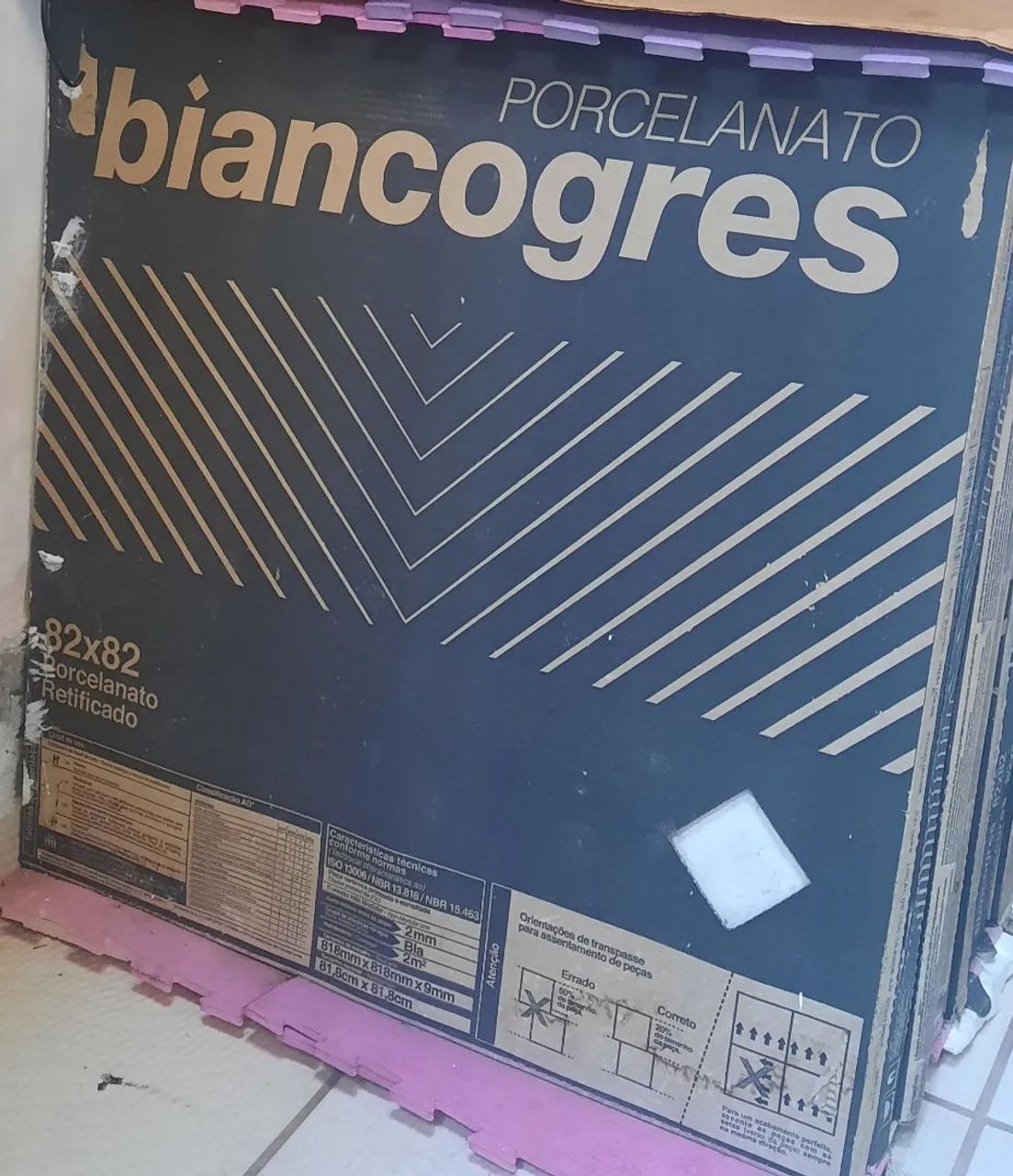 14 caixas de Porcelanato biancogres 82x82