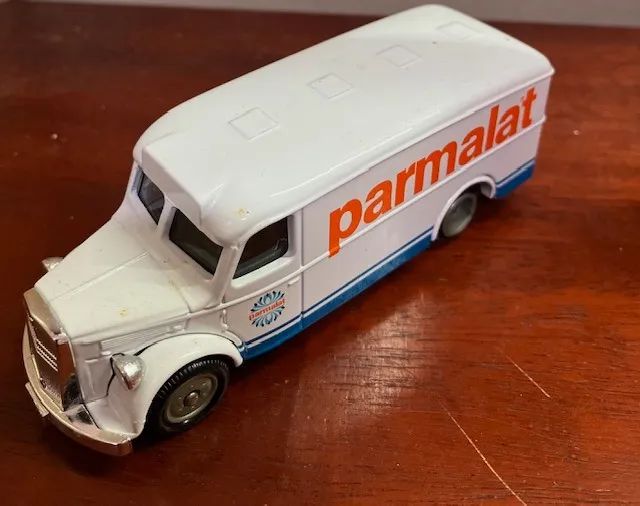 Miniatura Colecionável CORGI - "PARMALAT" MAN VAN - Foto 4