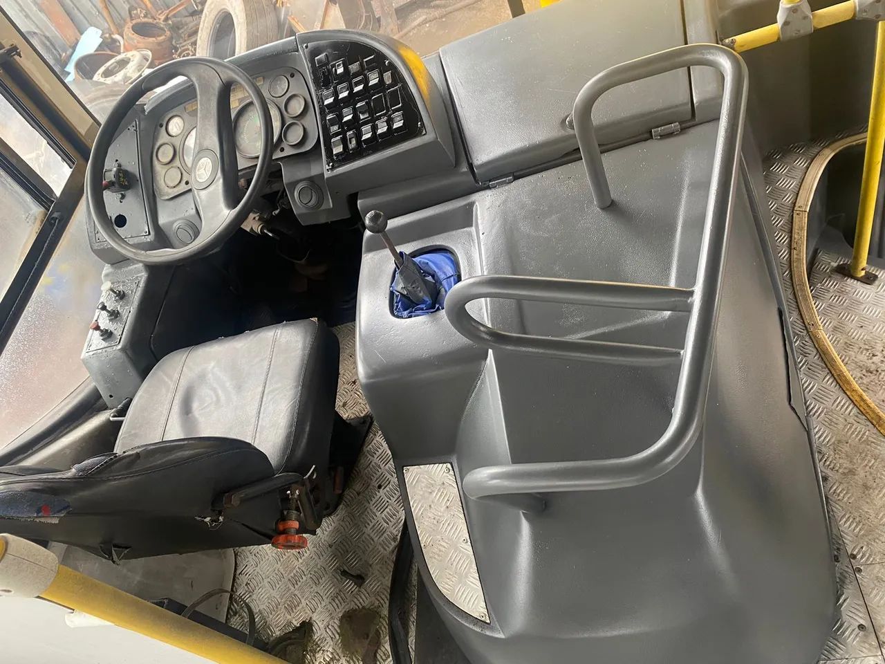 Ônibus Mercedes-Benz -  1721 Caio Apache 2011/11em excelente estado! - Foto 12