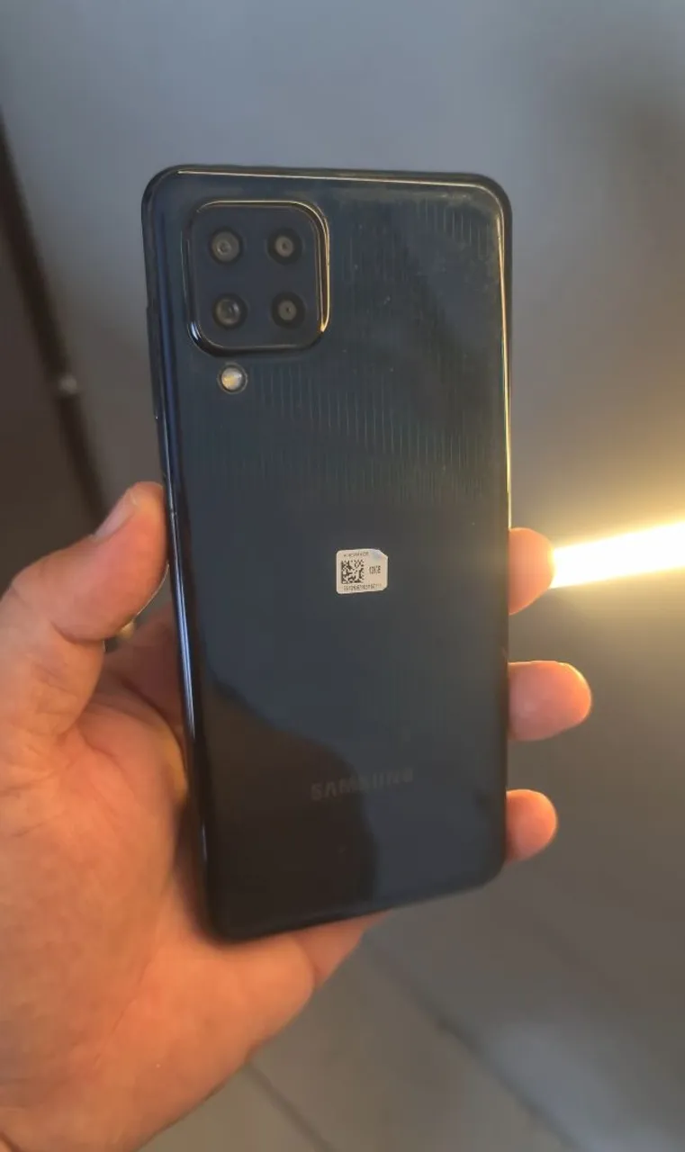 Samsung M32 128/6ram