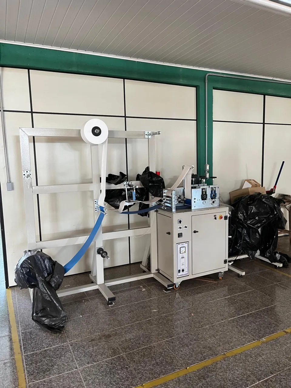 Máquina produção de máscaras Pff2