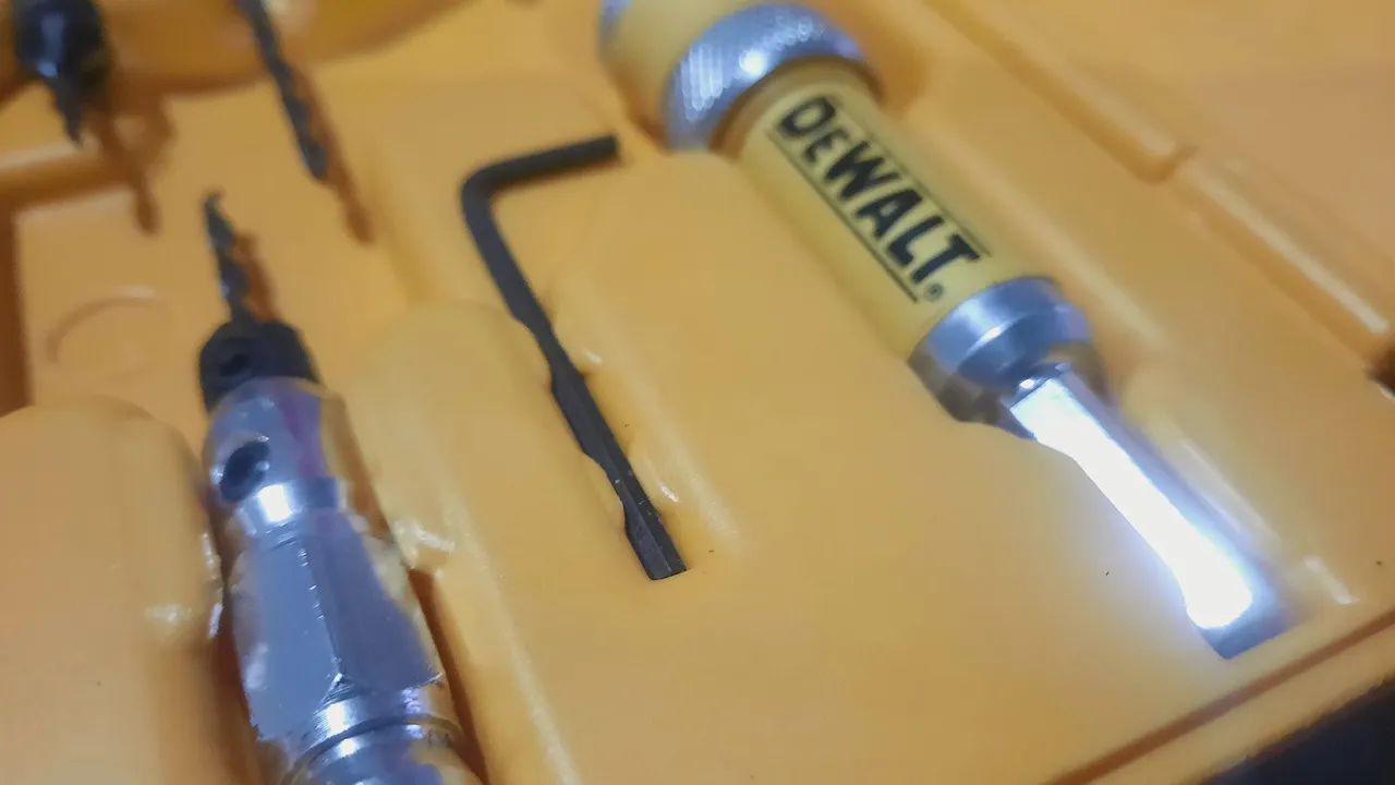 Kit DEWALT bits brocas escariador troca rapida 8pçs dw2730 - dewalt - Foto 4