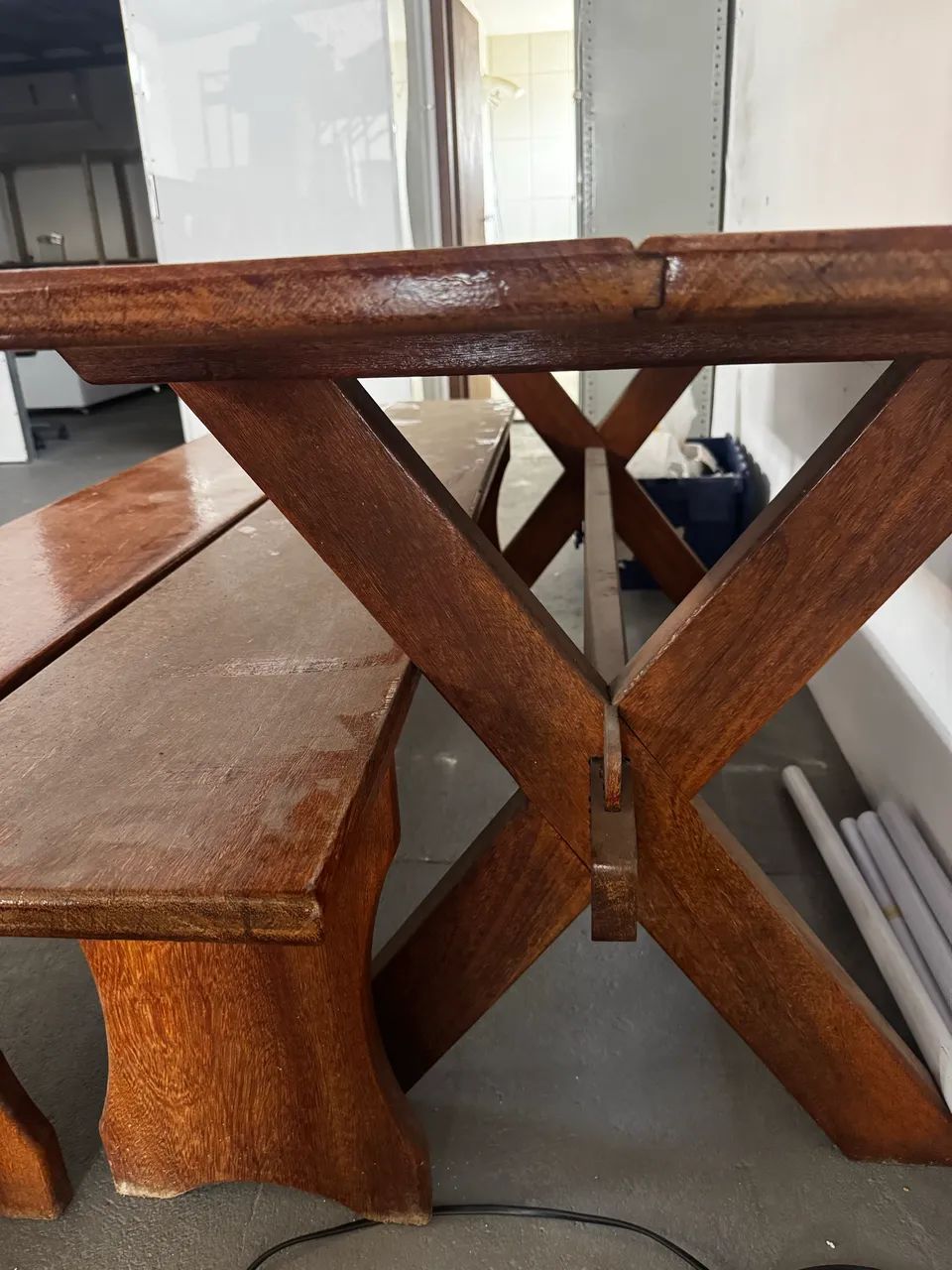 Solid barbecue table 64254660387587122