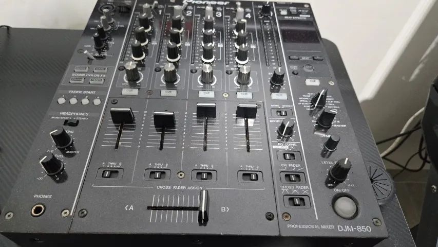 Mixer  DJ Pioneer DJM 850
