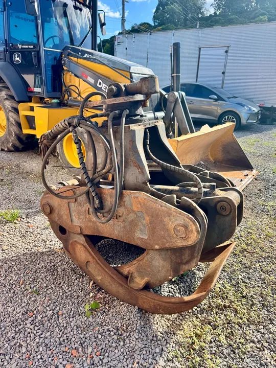 Garra Florestal - 0.8m3