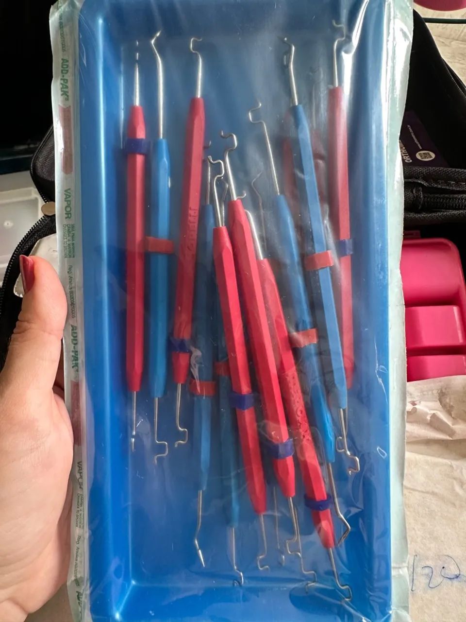 16 aplicadores de elastic 8 azul e 8 pink