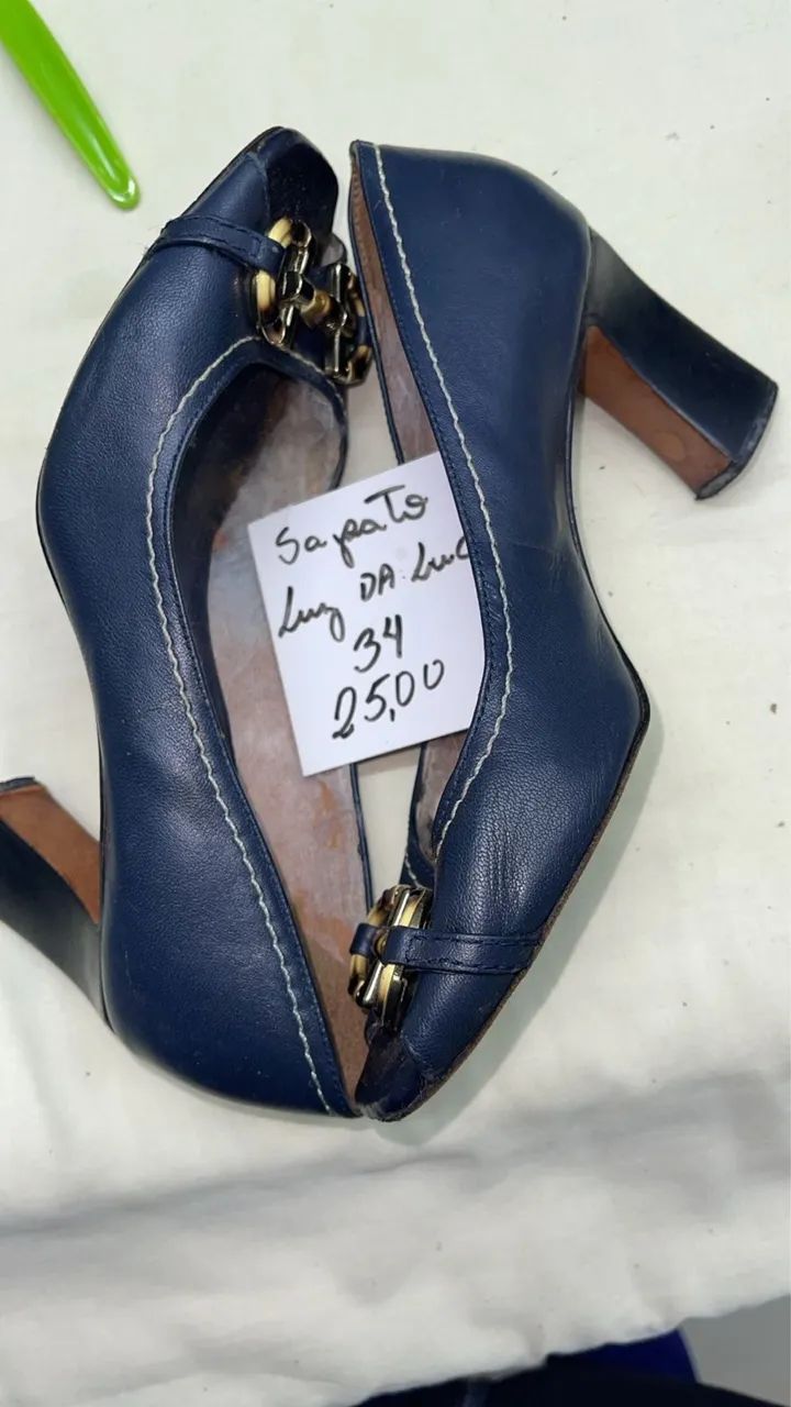 Sapato de couro azul marinho 